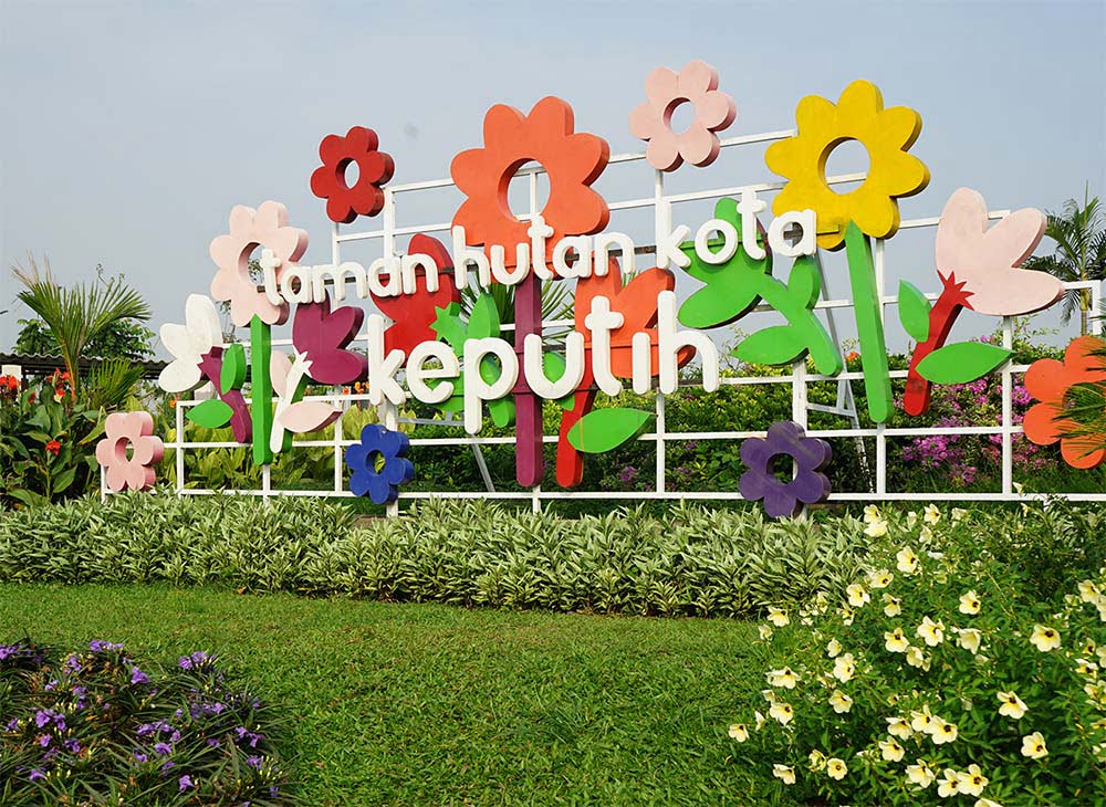 Taman Harmoni Keputih, WARGA KOTA BERADU DI RUMPUN BAMBU - Property and The  City